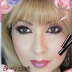 Meet your Posher, Della